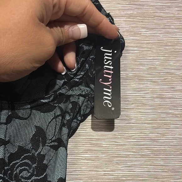 Rene Rofe Black Lace Floral Lingerie - Picture 2 of 4